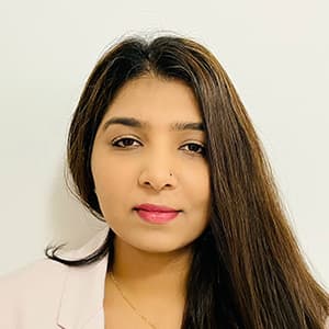 Bhoomi, Financial Advisor