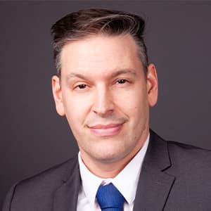 Derek, Conseiller en prêts hypothécaires sur bâtiment en construction