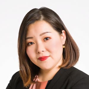 Yvonne, Financial Advisor