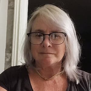 Irene, Conseillère financière principale