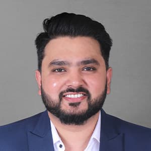 Kunal, Financial Advisor