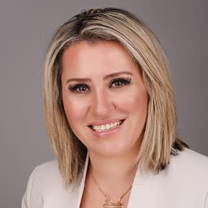 Leila, Mobile Mortgage Advisor