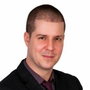 Louis, Spécialiste en services financiers