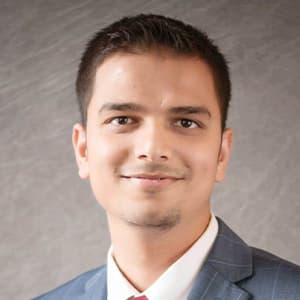 Rahul, Senior Financial Advisor