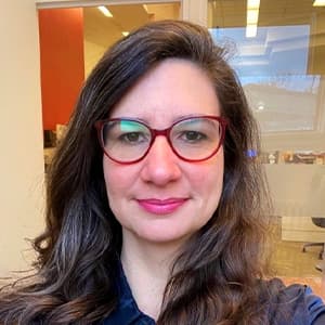 Roberta, Financial Advisor