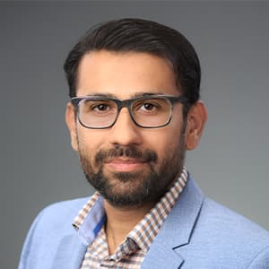 Umair, Financial Advisor