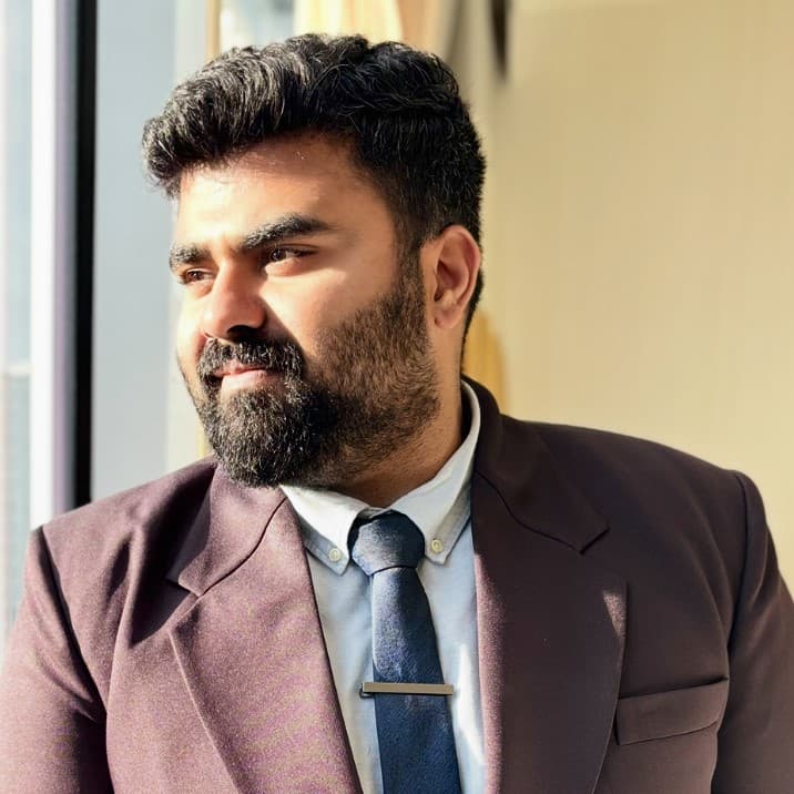 Safraz, Senior Financial Advisor