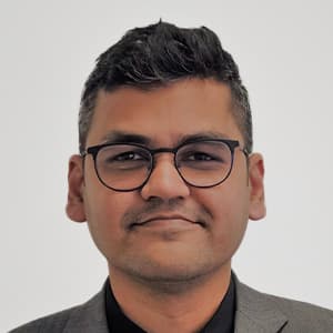 Sujal, Senior Financial Advisor