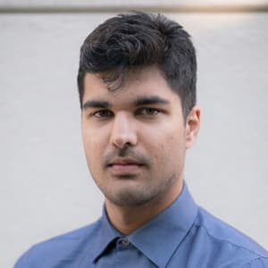 Shivam, Senior Financial Advisor