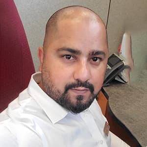 Fahad, Financial Advisor