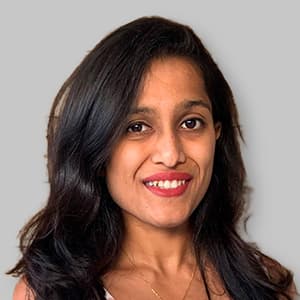 Radhika, Financial Advisor