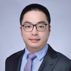 Yuxing, Financial Services Specialist